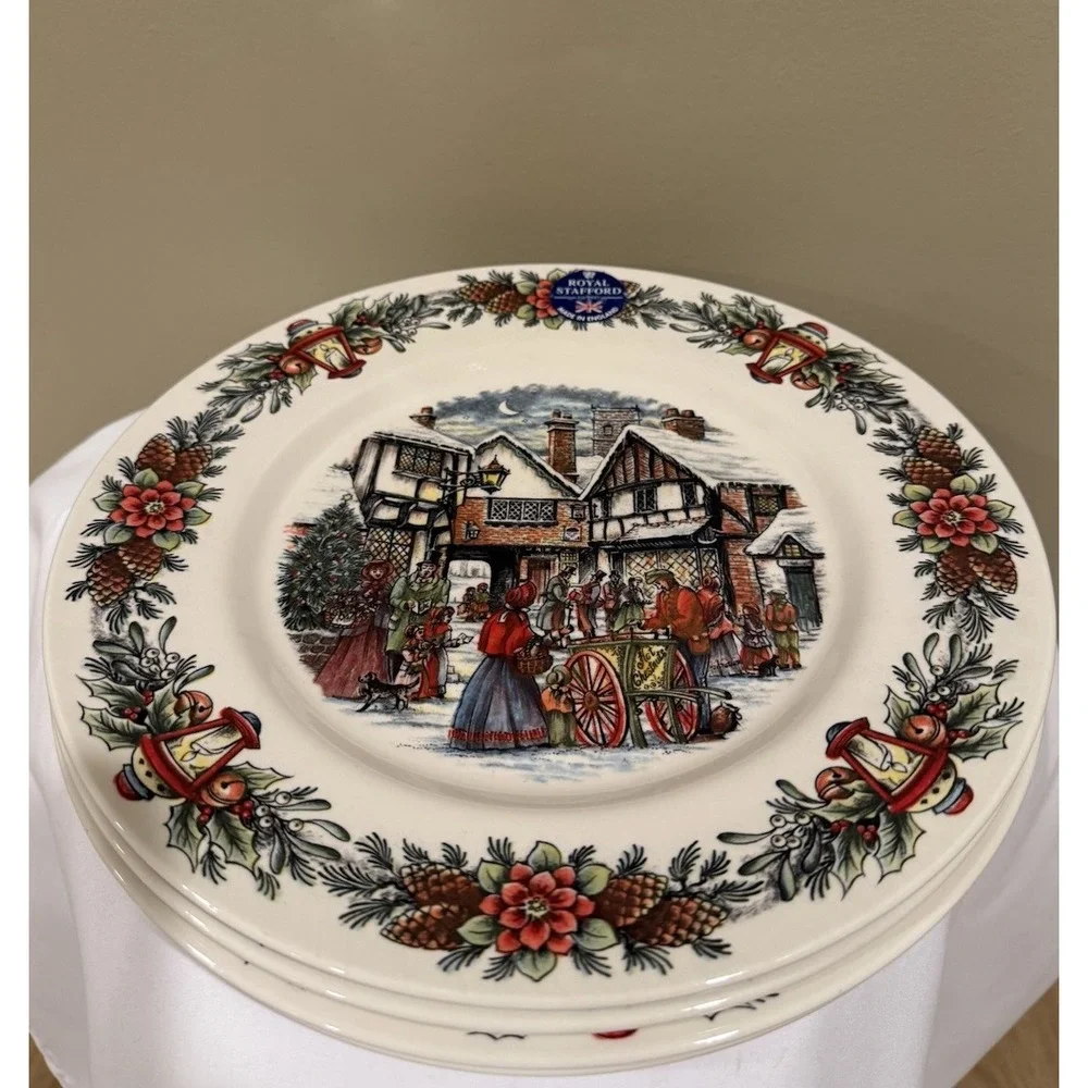 Royal Stafford Christmas‎ Dinner 4 Plates 11 Inch Hot Chestnuts Cart Carolers